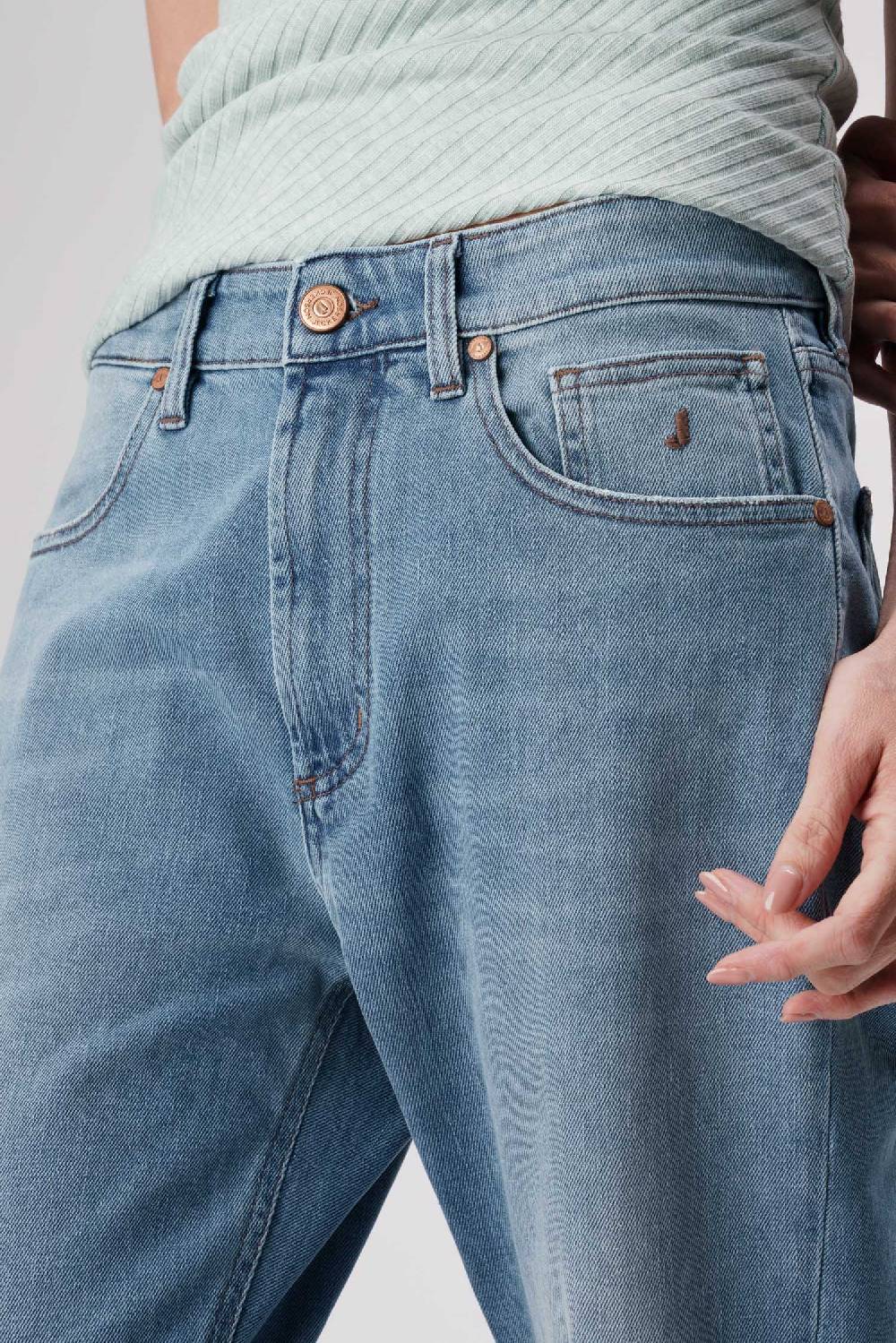 Jeckerson Julia - Pantalone 5 tasche boyfriend in denim tri-blend blu medio chiaro Saldi Di Fabbrica