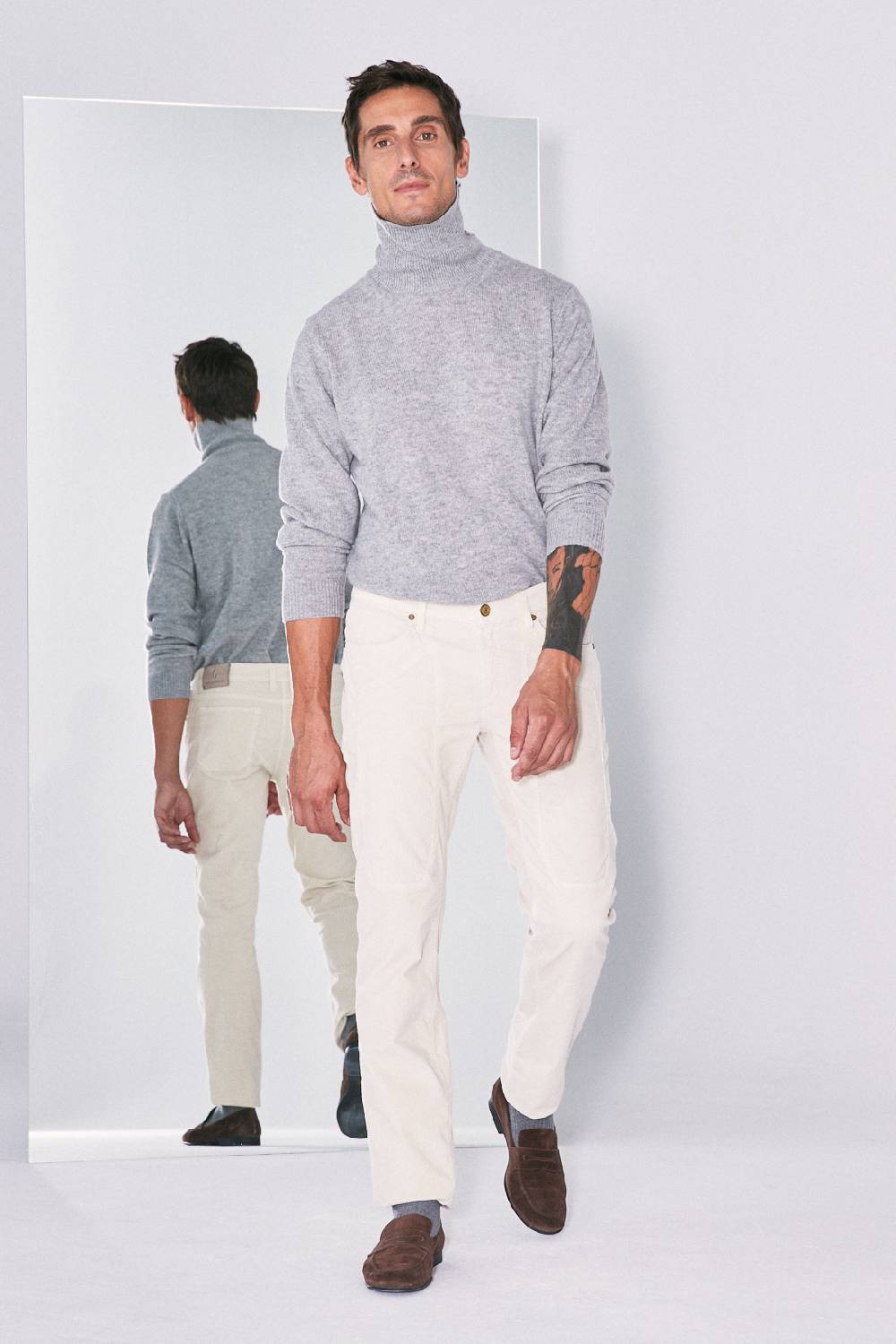 Jeckerson Pantalone slim fit in velluto con toppa in tono I Più Venduti