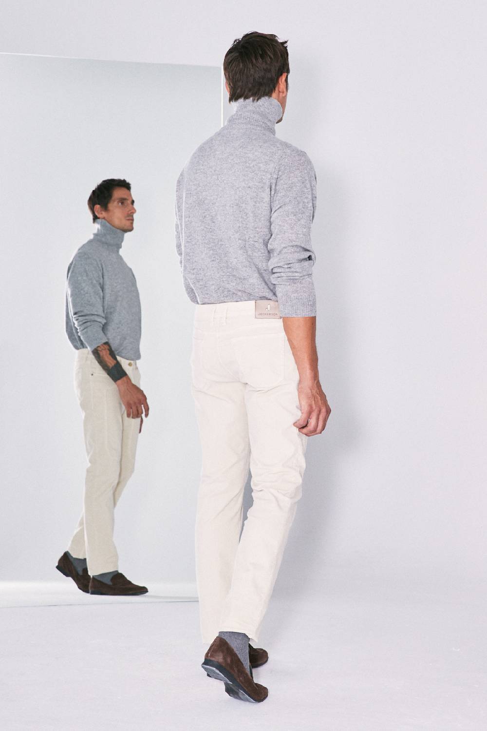 Jeckerson Pantalone slim fit in velluto con toppa in tono I Più Venduti