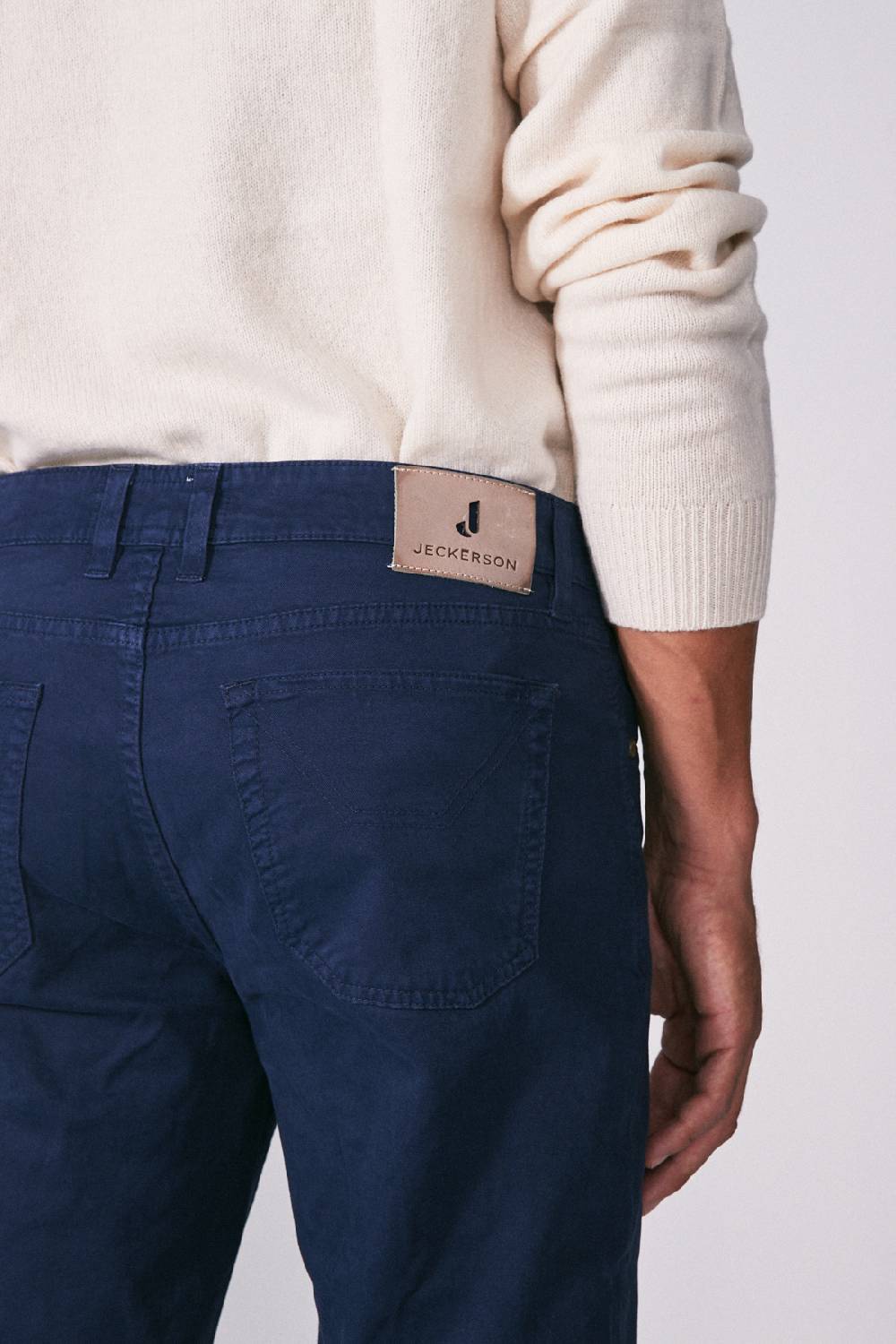Jeckerson Pantalone slim in gabardina stretch Vendite Flash