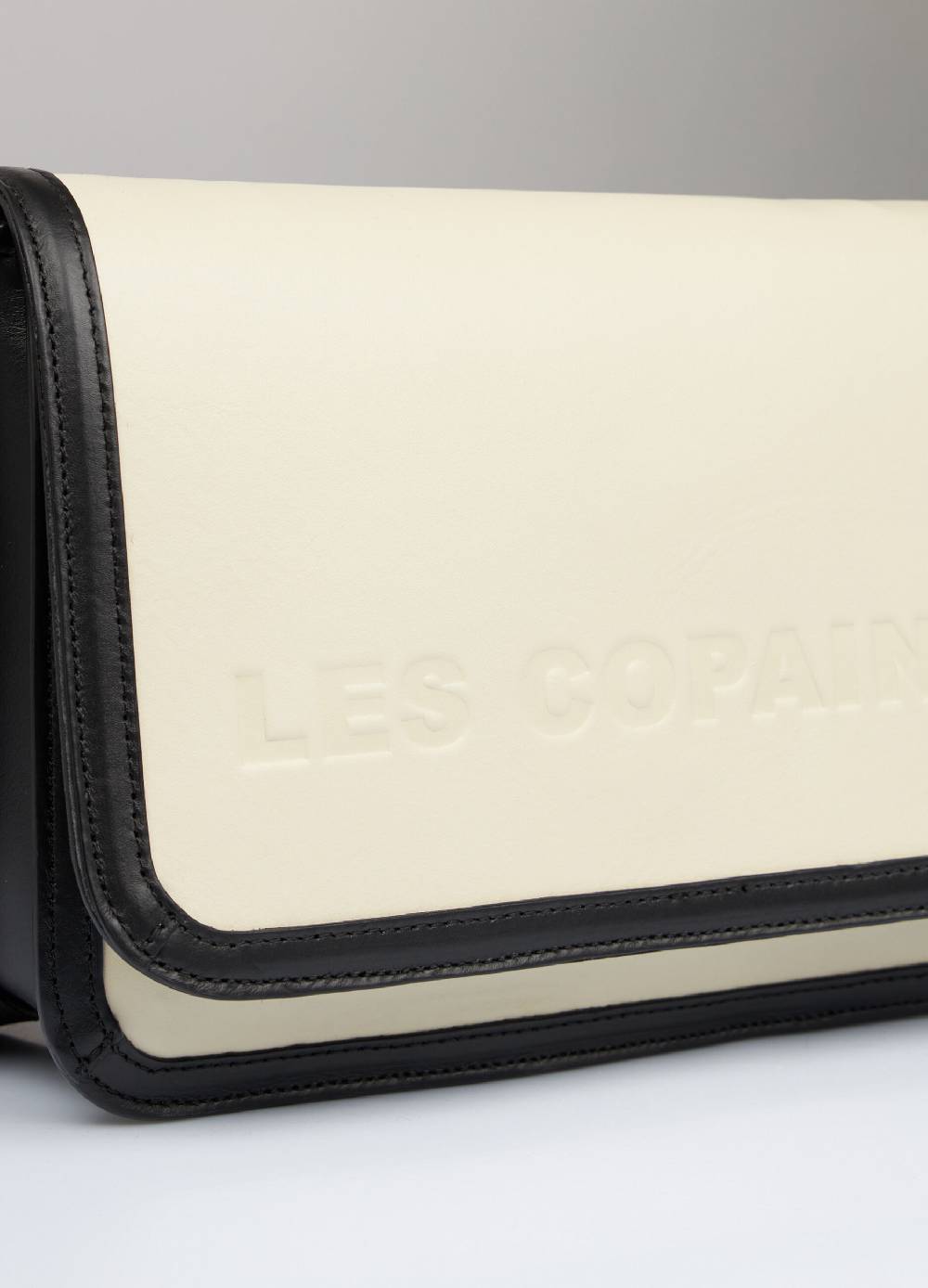 ﻿ LES COPAINSBorsa a tracolla in vera pelle Online