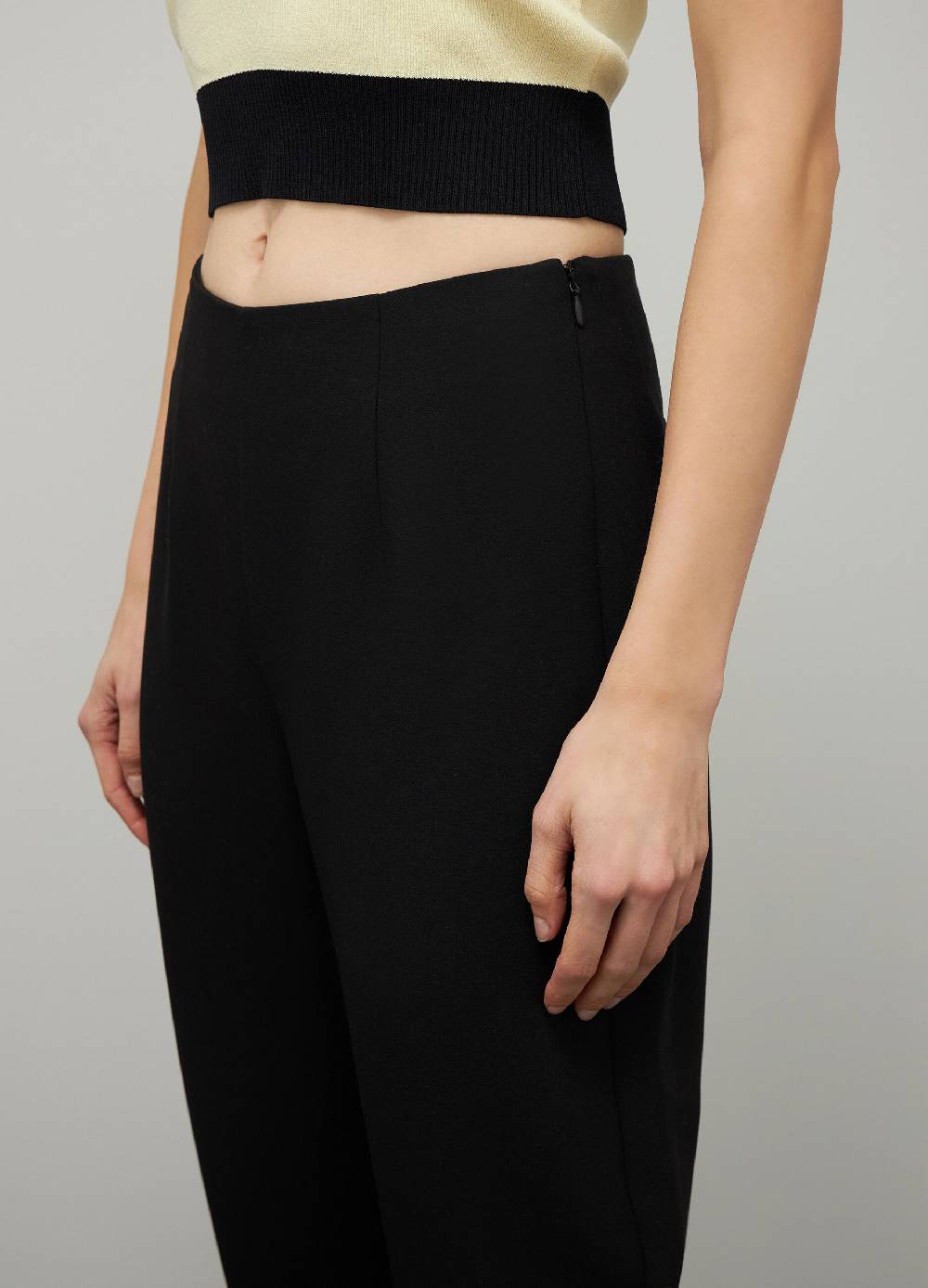 LES COPAINSPantaloni slouchy in crepe Promozione