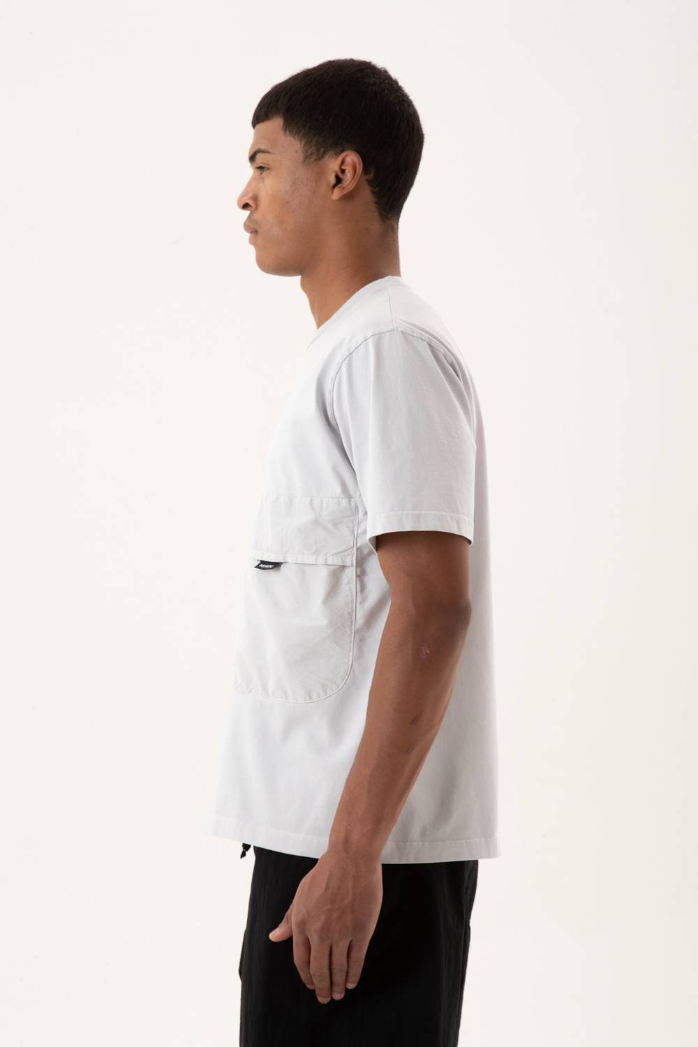 NemeN NMN_E23151T_216 [ASH JUMBO POCKET COMPACT TSHIRT] Vendita Calda