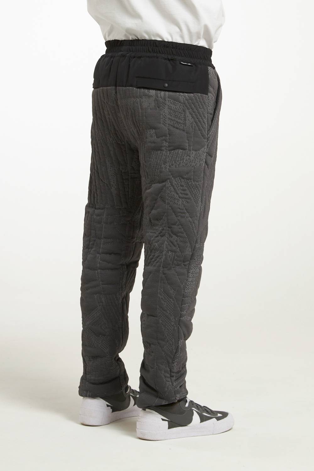 NemeN NMN_I22241P_170 [SET – 3D KNITTED PANT] Acquista Ora