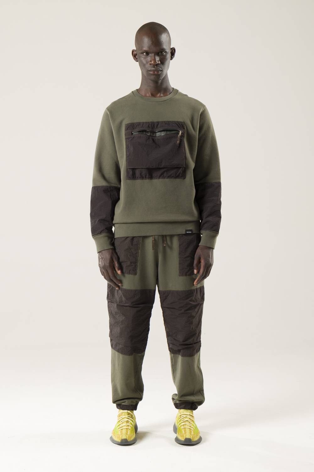 NemeN NMN_E22130F_068 [JYNX CHEST POCKET SWEATSHIRT] Qualità