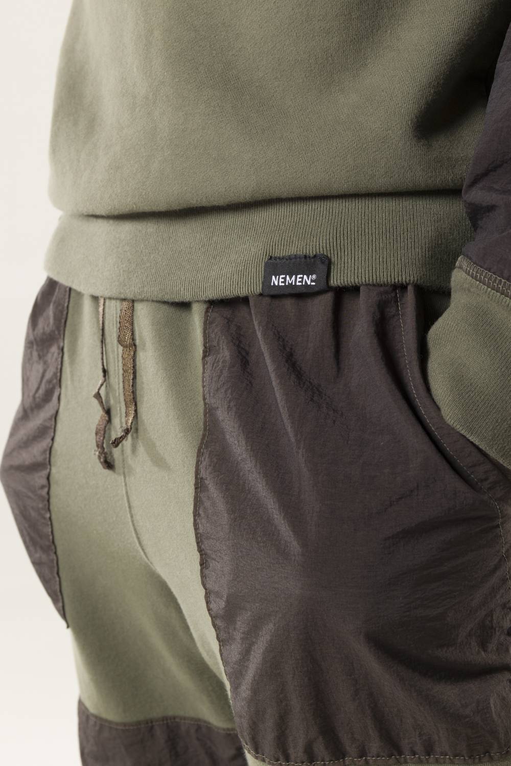 NemeN NMN_E22130F_068 [JYNX CHEST POCKET SWEATSHIRT] Qualità