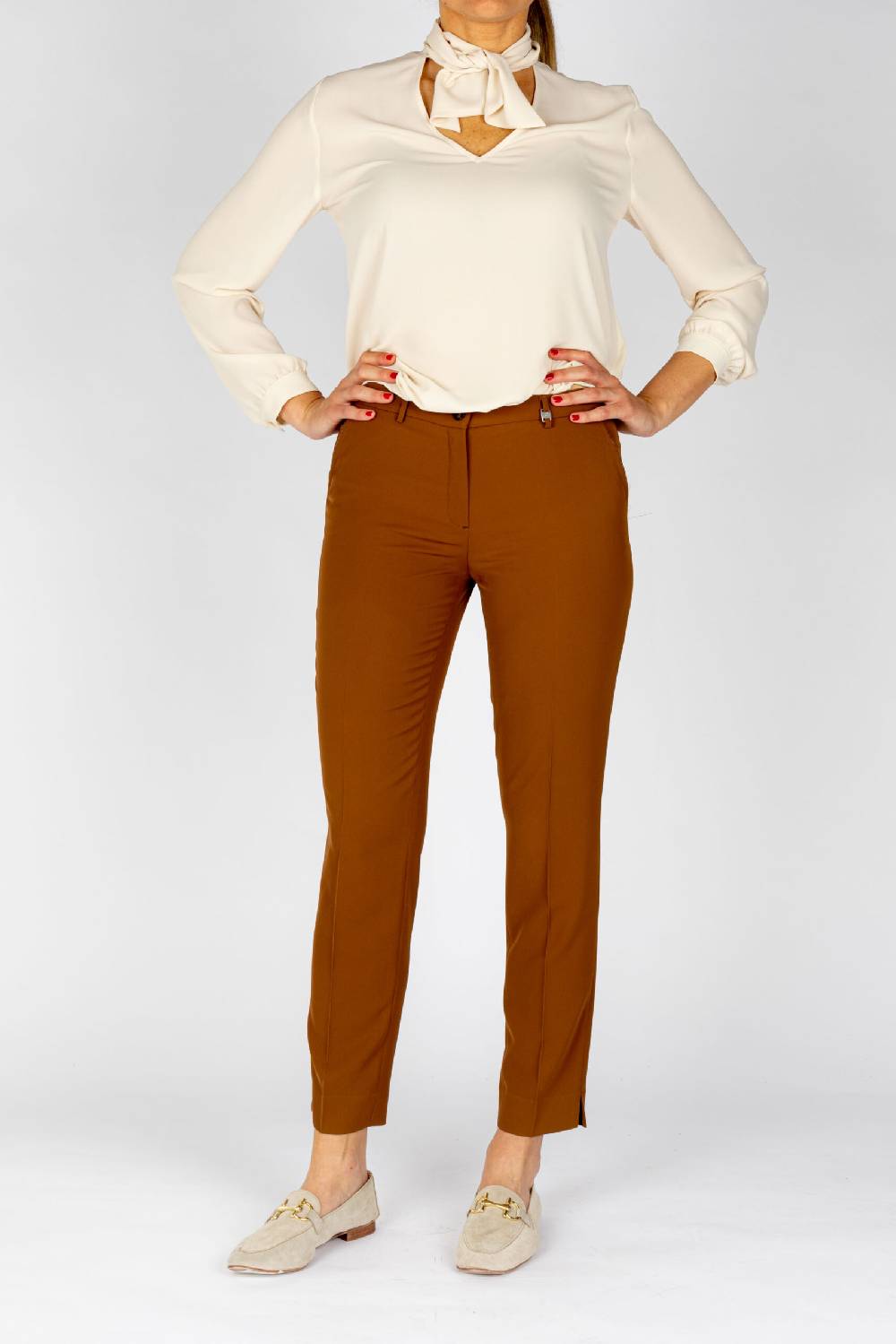 L.Pucci Pantaloni gamba morbida colore biscotto tessuto cady Vendita