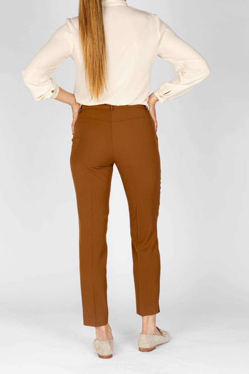 L.Pucci Pantaloni gamba morbida colore biscotto tessuto cady Vendita