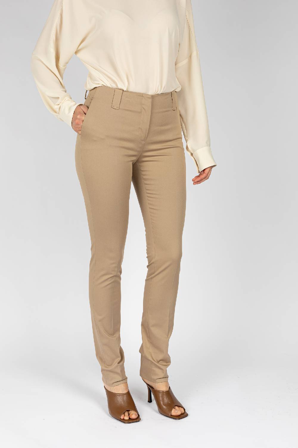 L.Pucci Pantaloni tessuto colore beige, gamba regolare Shopping Online