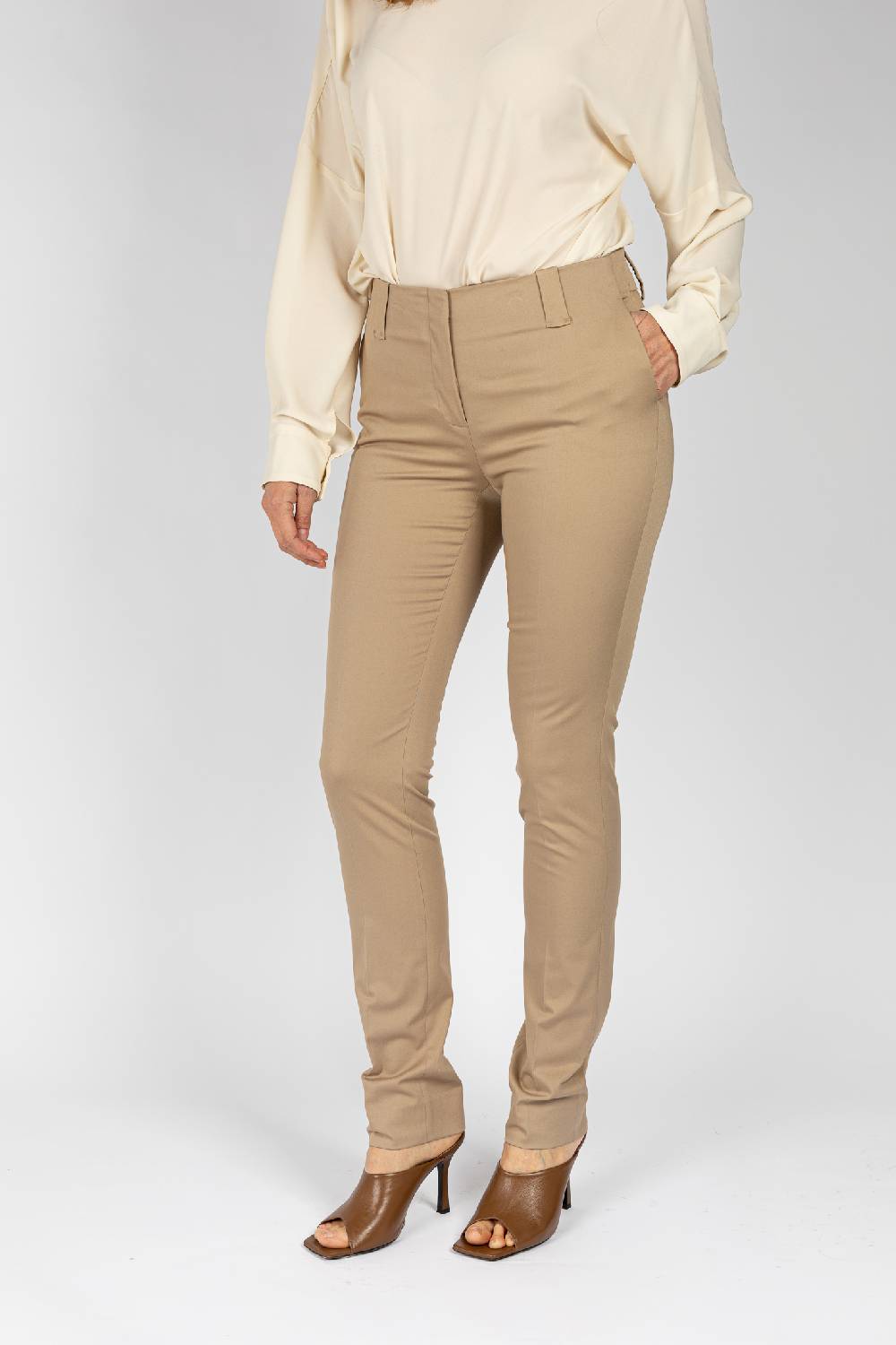 L.Pucci Pantaloni tessuto colore beige, gamba regolare Shopping Online