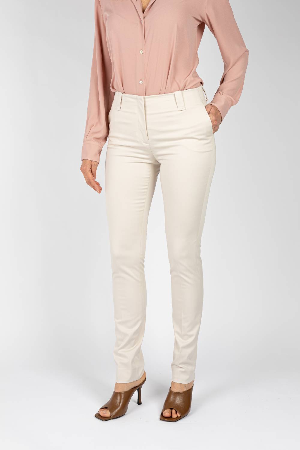 L.Pucci Pantaloni tessuto colore ghiaccio, gamba regolare Prezzo Ridotto