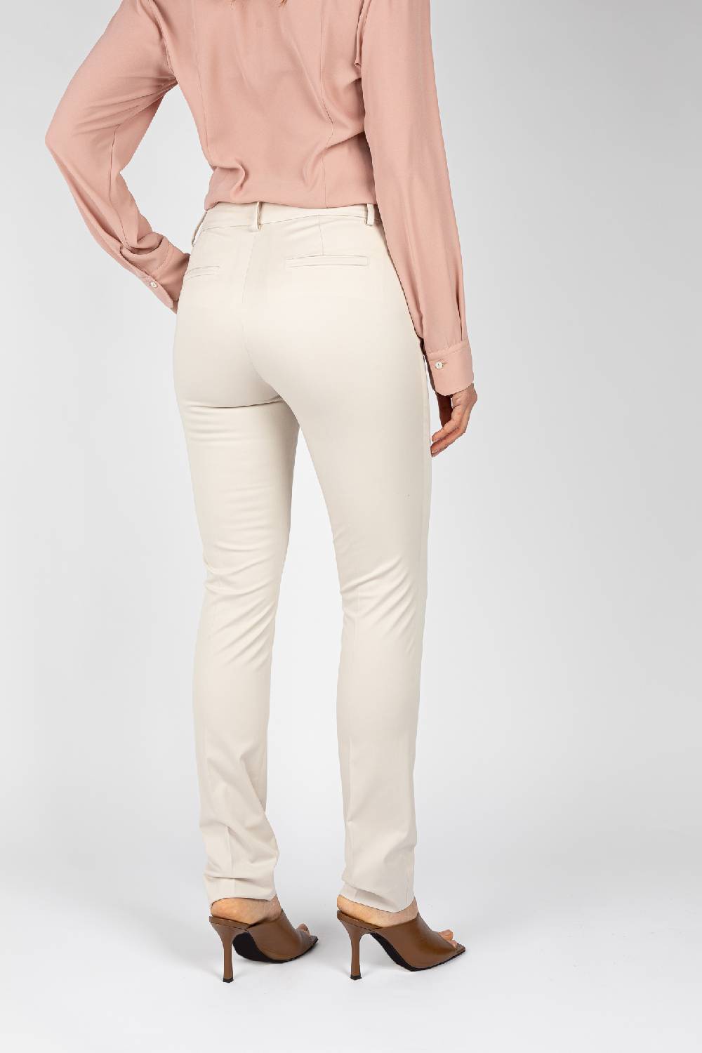 L.Pucci Pantaloni tessuto colore ghiaccio, gamba regolare Prezzo Ridotto