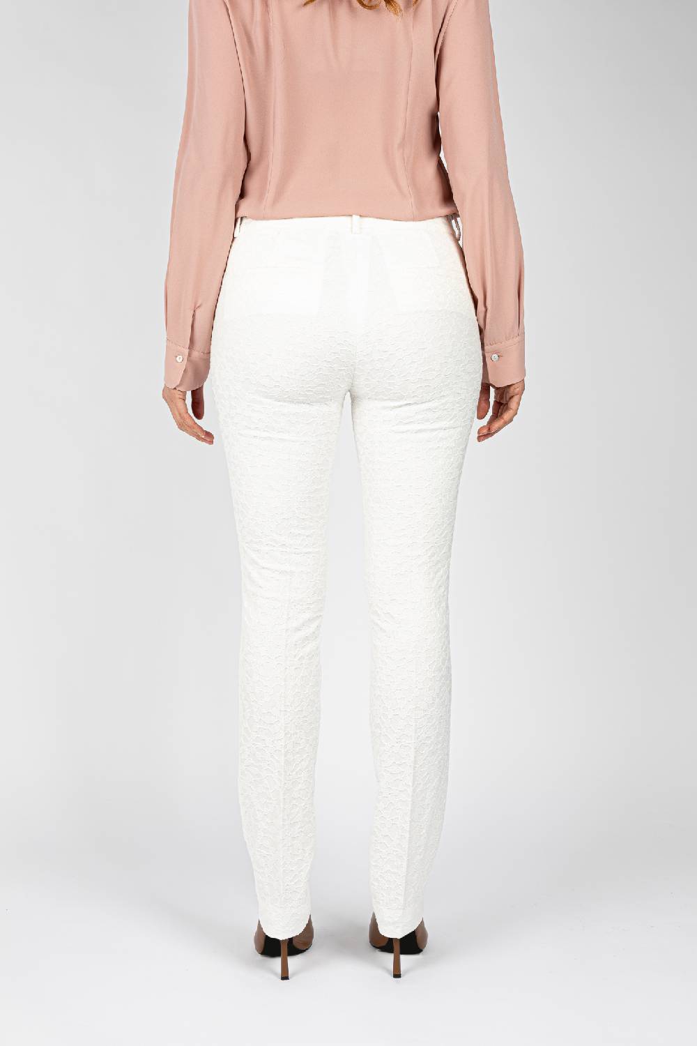 L.Pucci Pantaloni tessuto jacquard colore bianco, gamba regolare Sottocosto