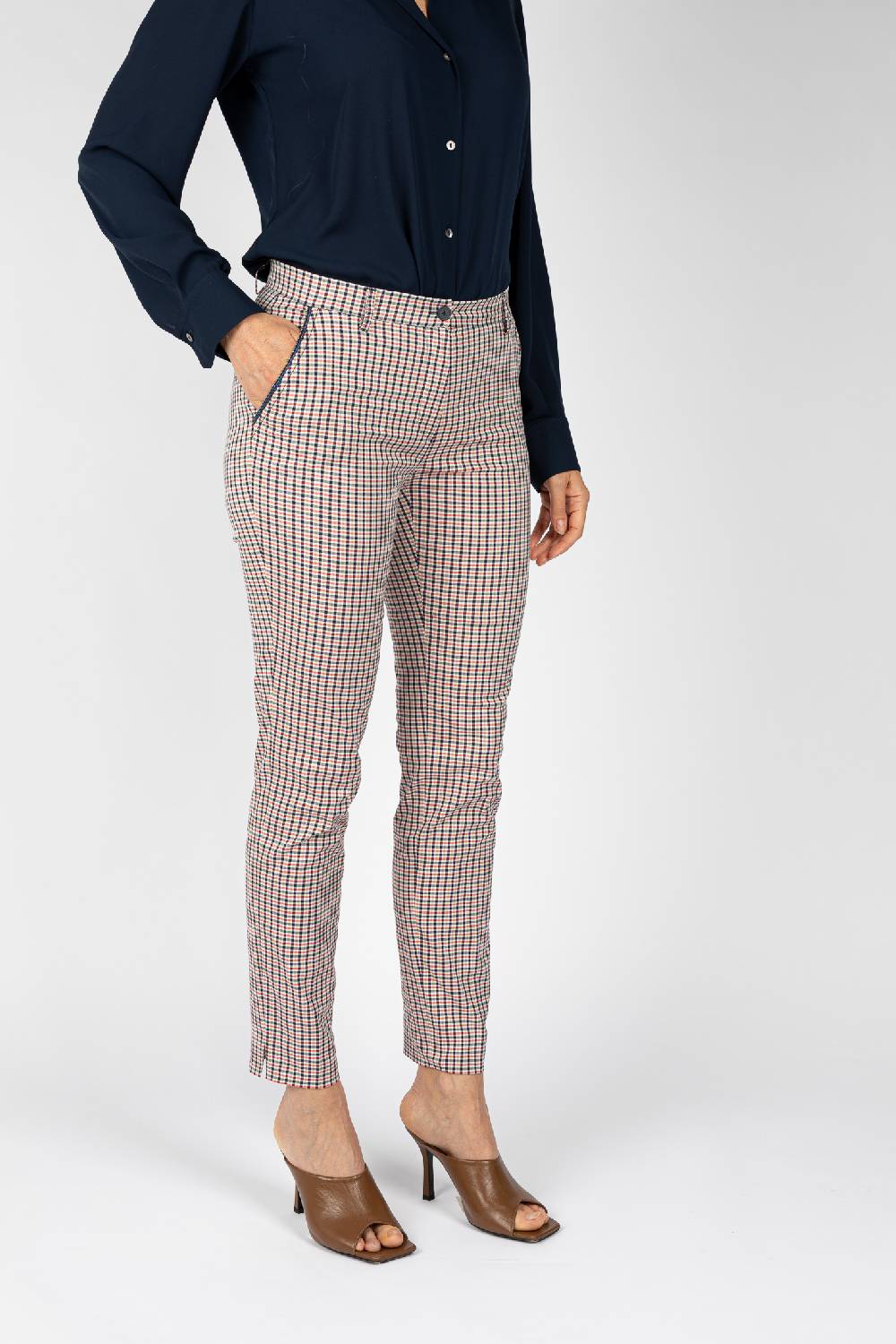 L.Pucci Pantaloni disegno quadretto in colore bianco-rosso-blu, linea a sigaretta In Saldo