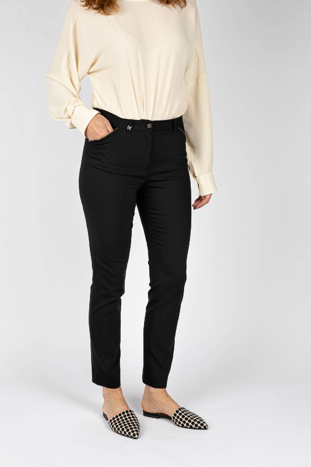 L.Pucci Pantaloni colore nero, linea a sigaretta Economico