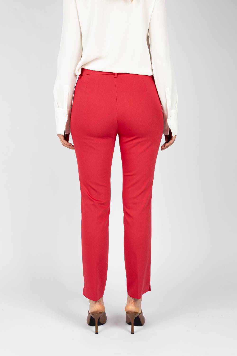 L.Pucci Pantaloni colore rosso, linea a sigaretta Online