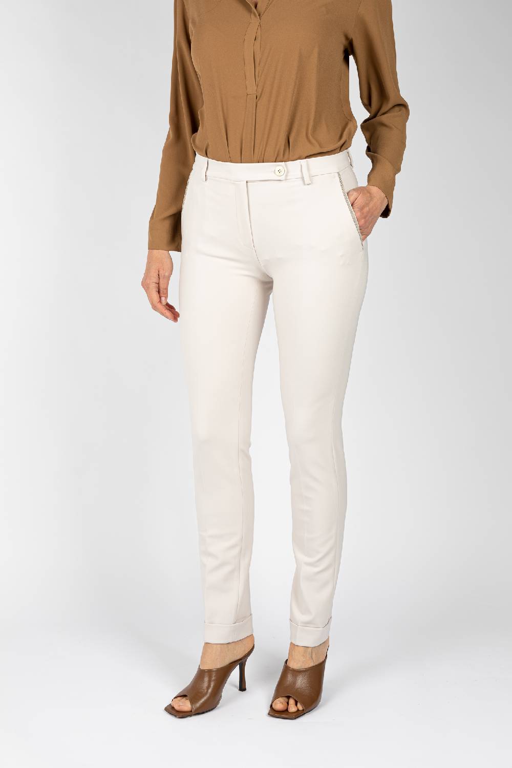 L.Pucci Pantaloni gamba regolare con rovescia colore ghiaccio Saldi