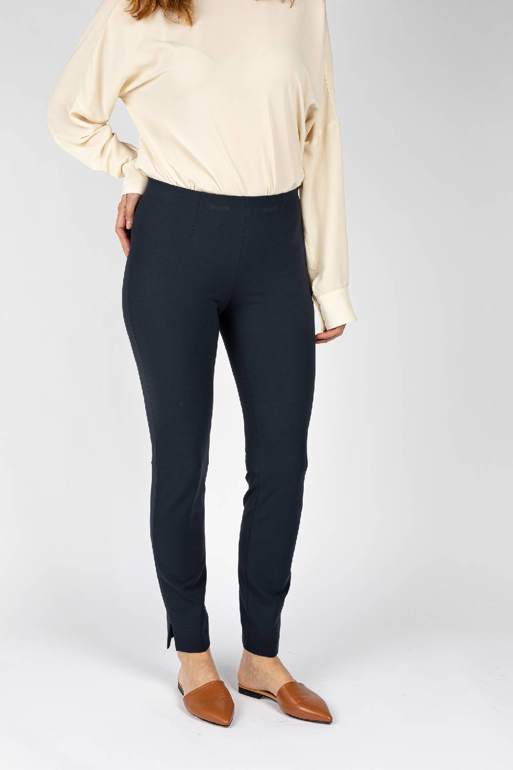 L.Pucci Pantaloni colore blu con linea a sigaretta Hotsell