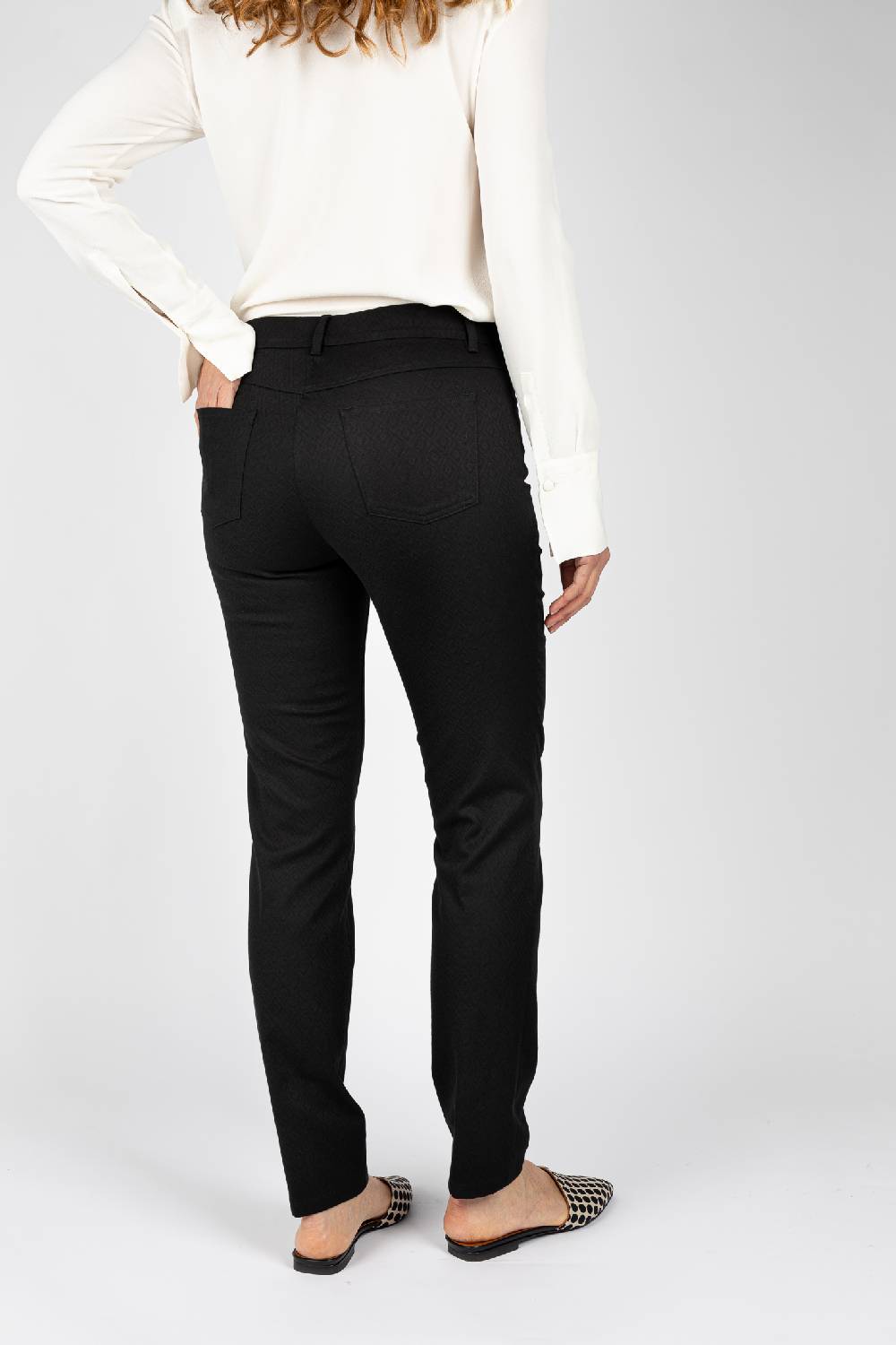 L.Pucci Pantaloni Jeans modello gamba regolare colore nero Saldi Di Fabbrica