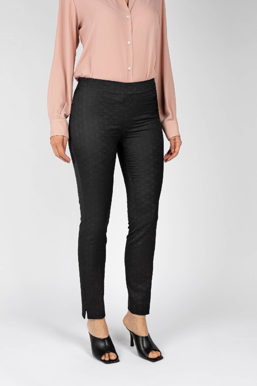 L.Pucci Pantaloni jacquard a fiore colore nero, linea stretta Negozio
