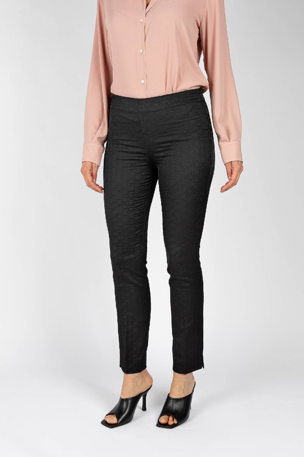 L.Pucci Pantaloni jacquard a fiore colore nero, linea stretta Negozio