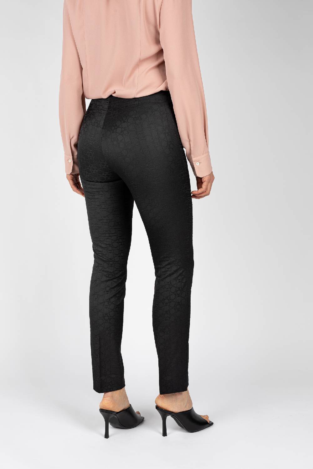 L.Pucci Pantaloni jacquard a fiore colore nero, linea stretta Negozio