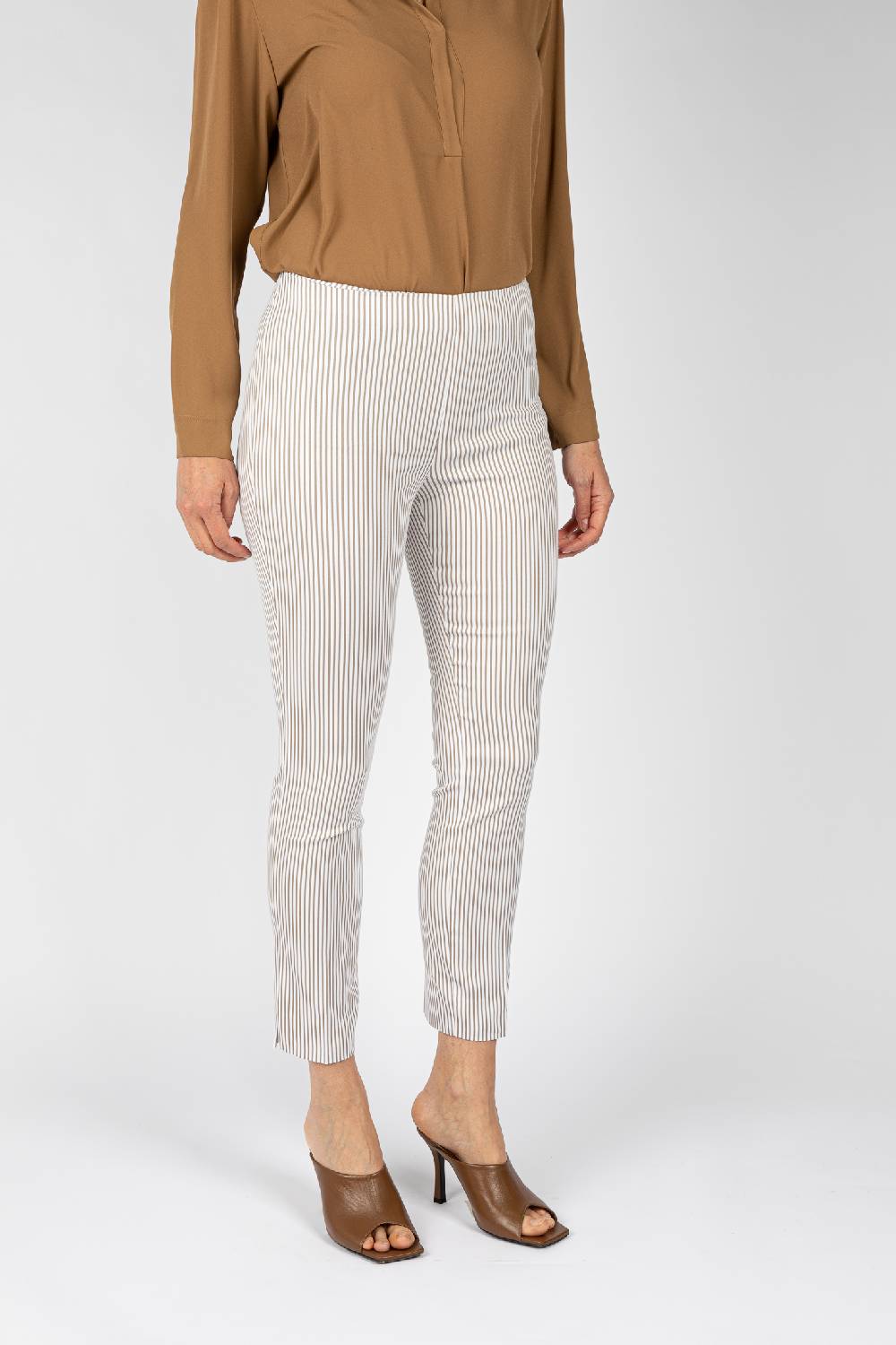 L.Pucci Pantaloni a riga colore beige da donna linea stretta Nuova