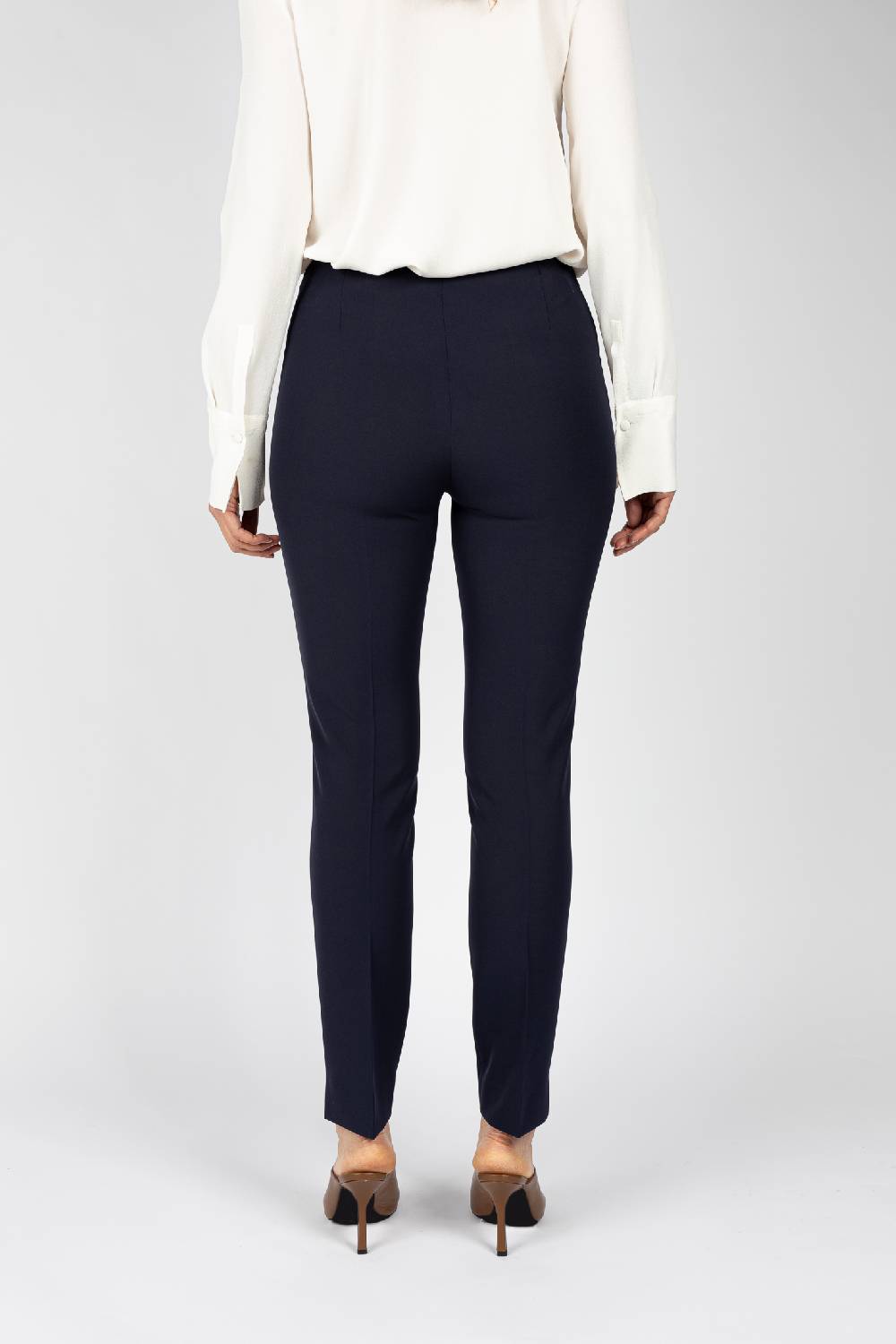L.Pucci Pantaloni colore blu linea a gamba stretta da donna 2025