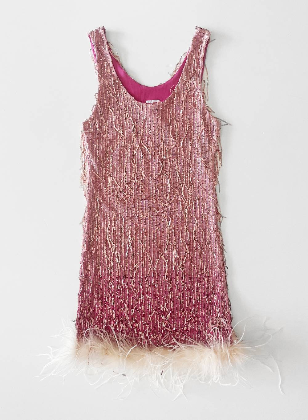 Le Volière DAISY Vestito rosa di paillettes con piume Fino Al -60%