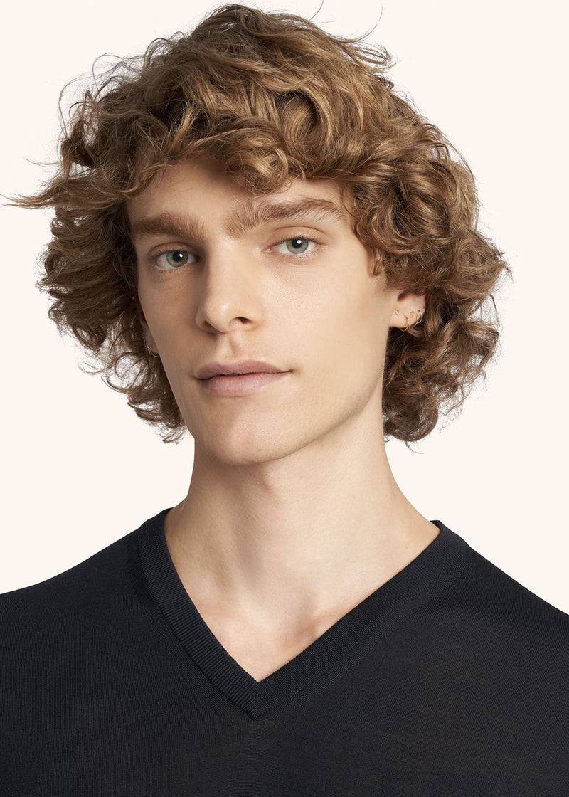 Kiton MAGLIA SCOLLO V LANA UK865K5 Spedizione Gratuita