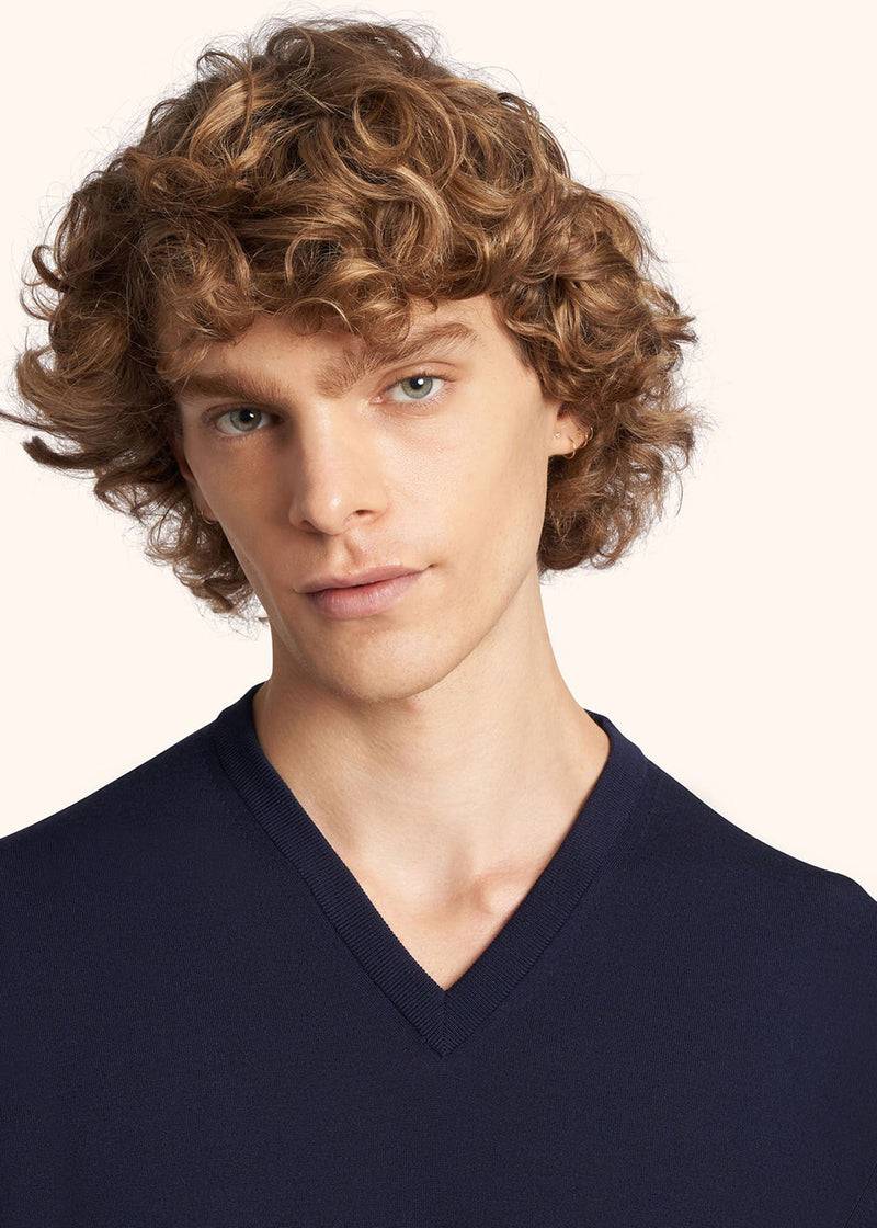 Kiton MAGLIA SCOLLO V LANA UK865K4 Pezzi Unici