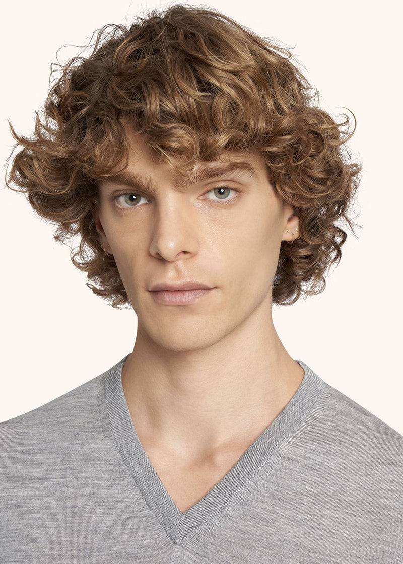 Kiton MAGLIA SCOLLO V LANA UK8651000 Qualità Garantita