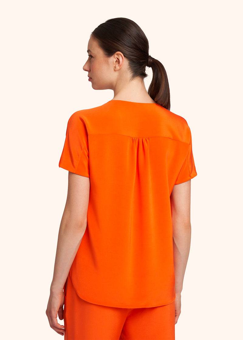 Kiton T-SHIRT SETA D47454K0977A17 In Saldo