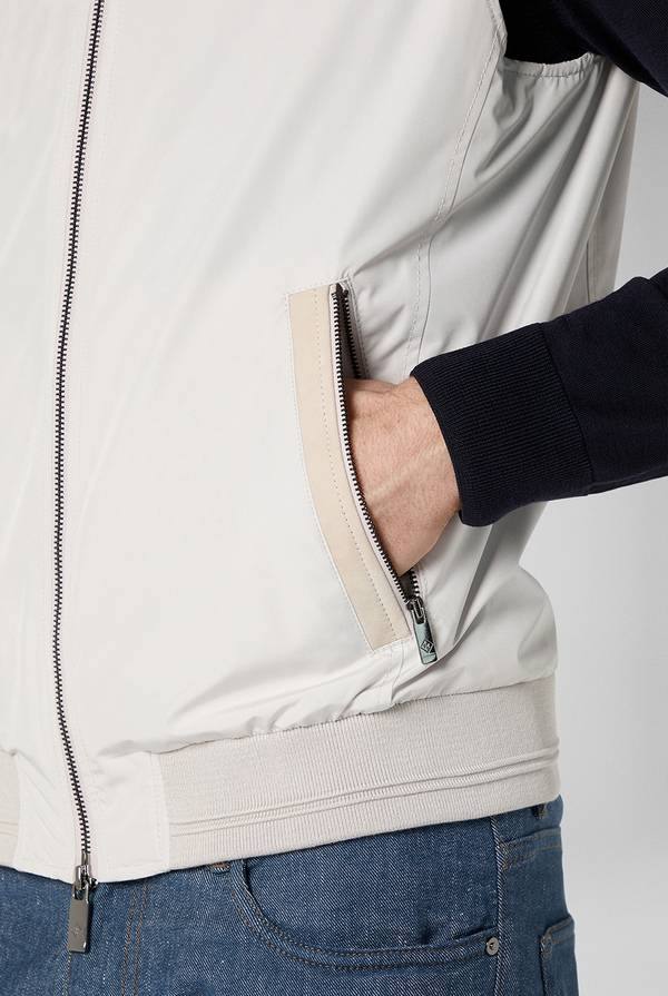 Lab. Pal Zileri Outerwear gilet in nylon ultra leggero Affare Del Giorno