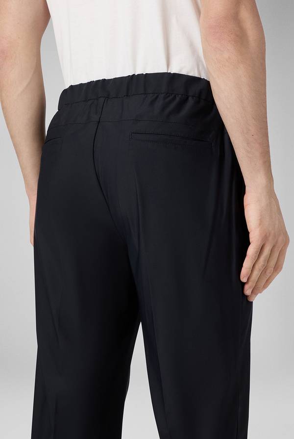 Lab. Pal Zileri Pantaloni leggeri in tessuto tecnico Sottocosto