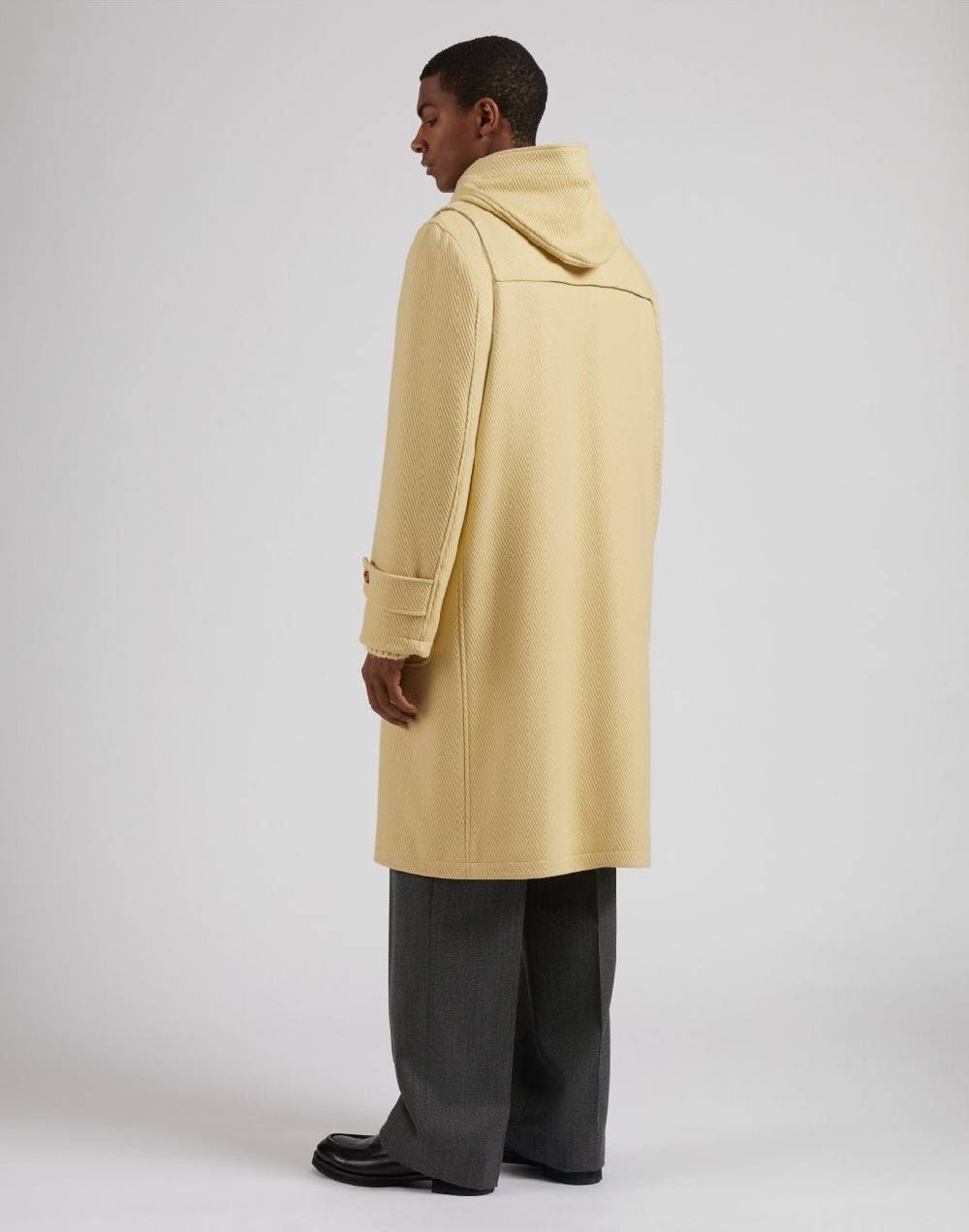Lardini Montgomery con cappuccio in lana cashmere giallo pastello Vendita Economica