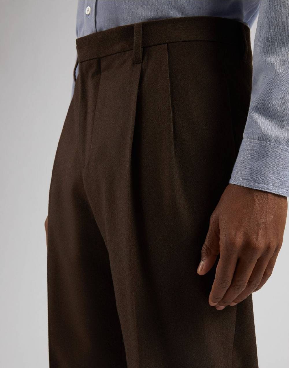 Lardini Pantalone feeling marrone in flanella pettinata 2025