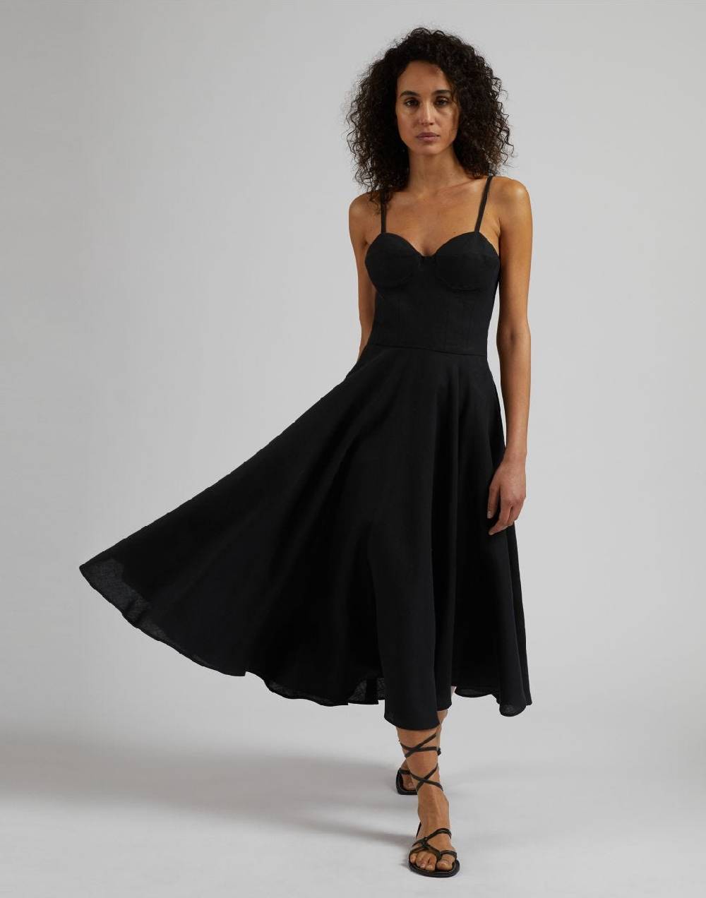 Lardini Vestito in tela di lino nero con gonna midi a ruota Italy