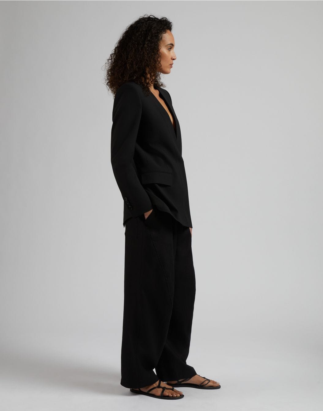 Lardini Giacca monopetto senza collo in tela di lana stretch nera Nuovo