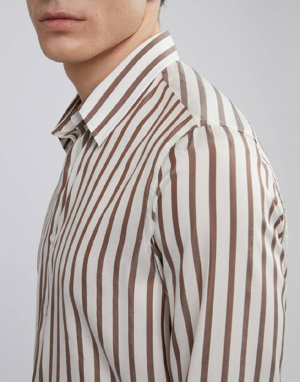 Lardini Camicia in seta con disegno riga In Vendita