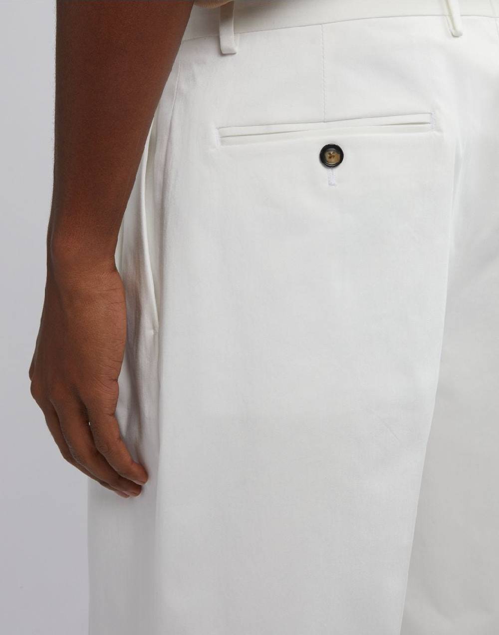 Lardini Bermuda comfort corto in cotone satin stretch bianco Qualità Garantita