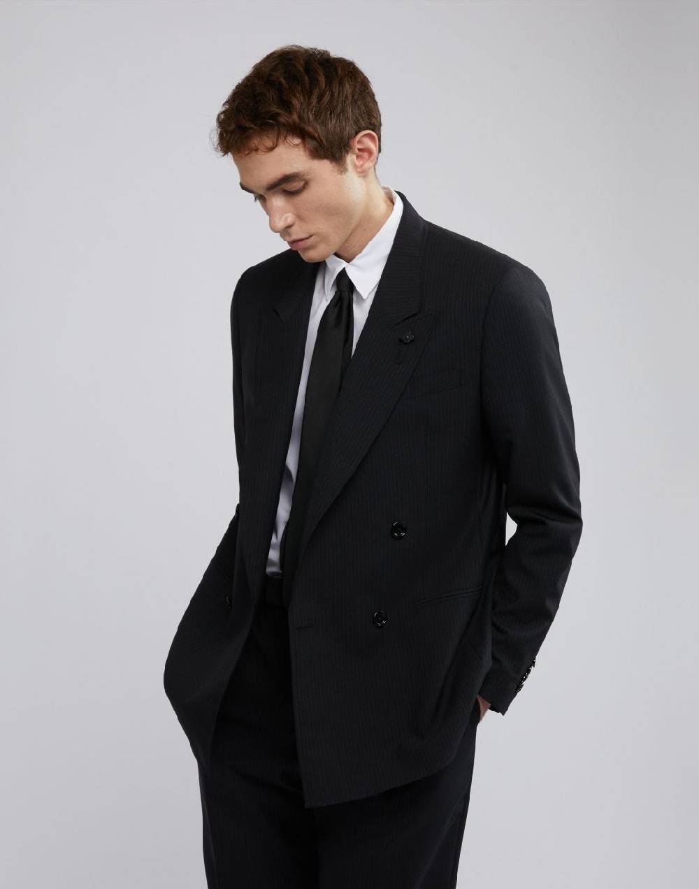 Lardini Giacca doppiopetto attitude nera con gessatura a contrasto Italy