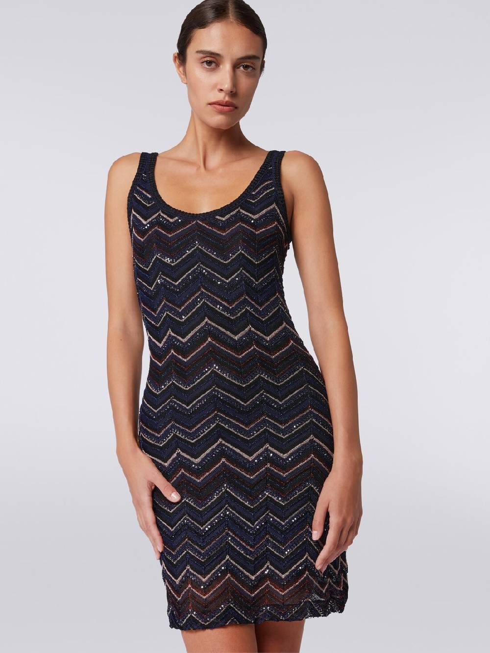Missoni Mini-abito senza maniche in misto viscosa zig zag con paillettes 2025