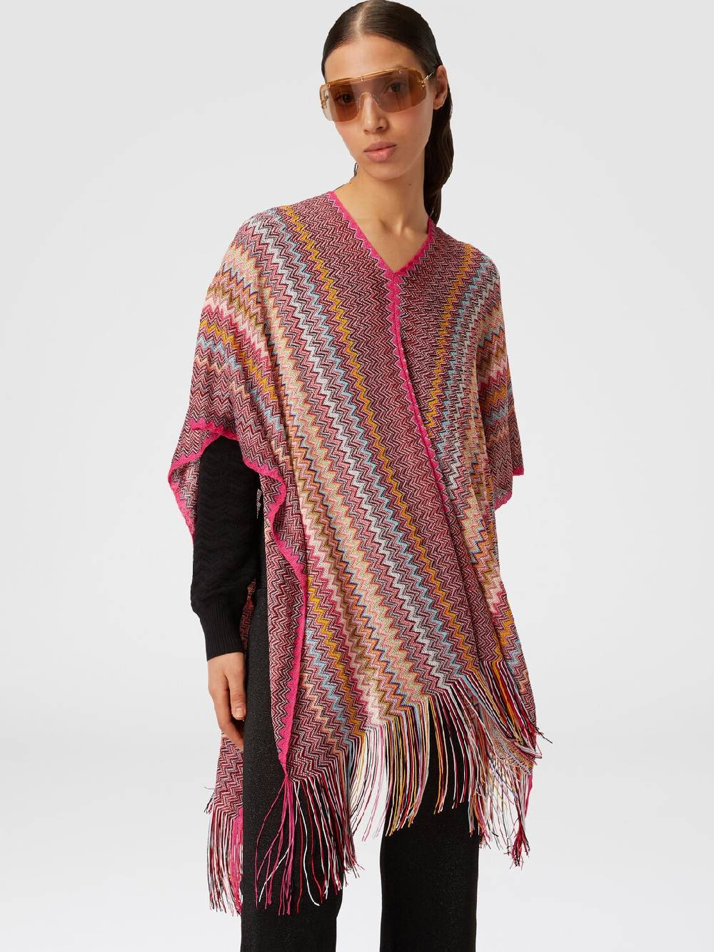 Missoni Poncho in maglia di viscosa zig zag con frange Convenienza