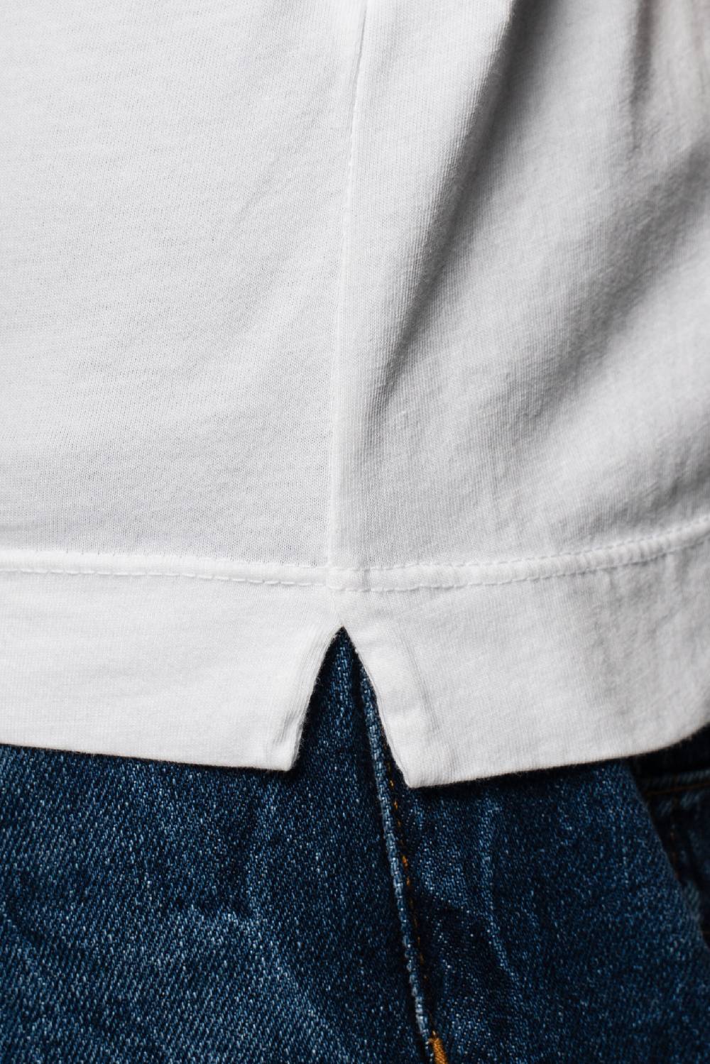Officina 36 T-shirt bianca in jersey con taschino a contrasto Promozione