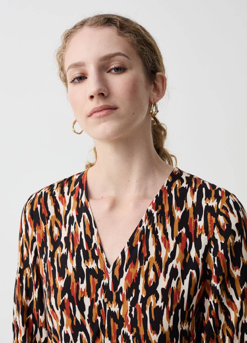 Ovs Vestito corto a balze con scollo a V Nuovo