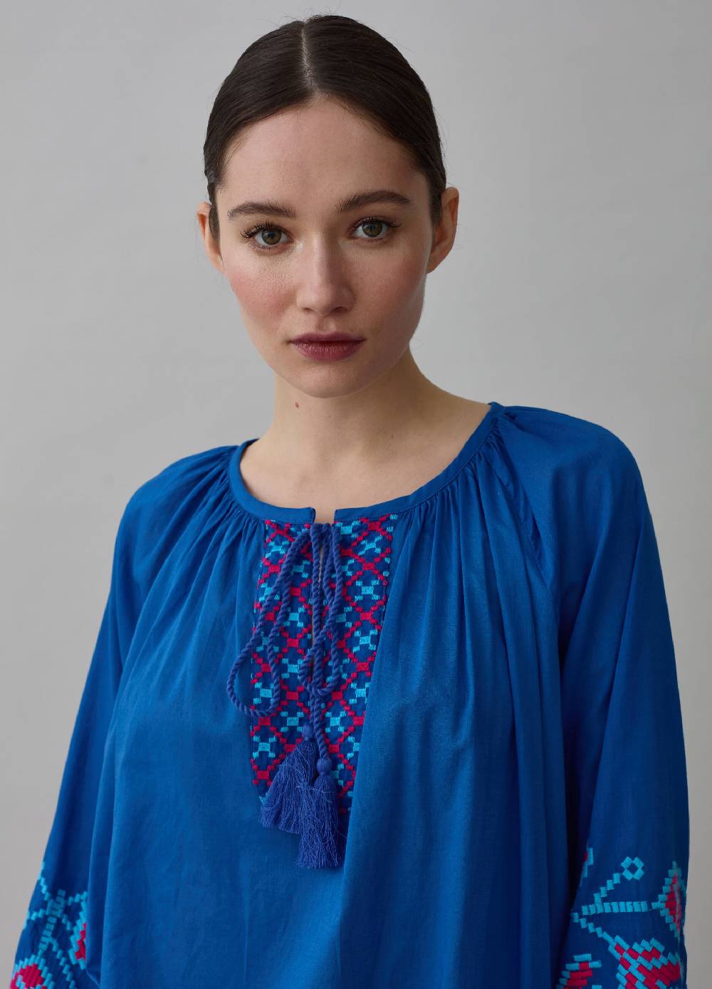 Ovs Blusa over con ricami etnici e nappine Italia