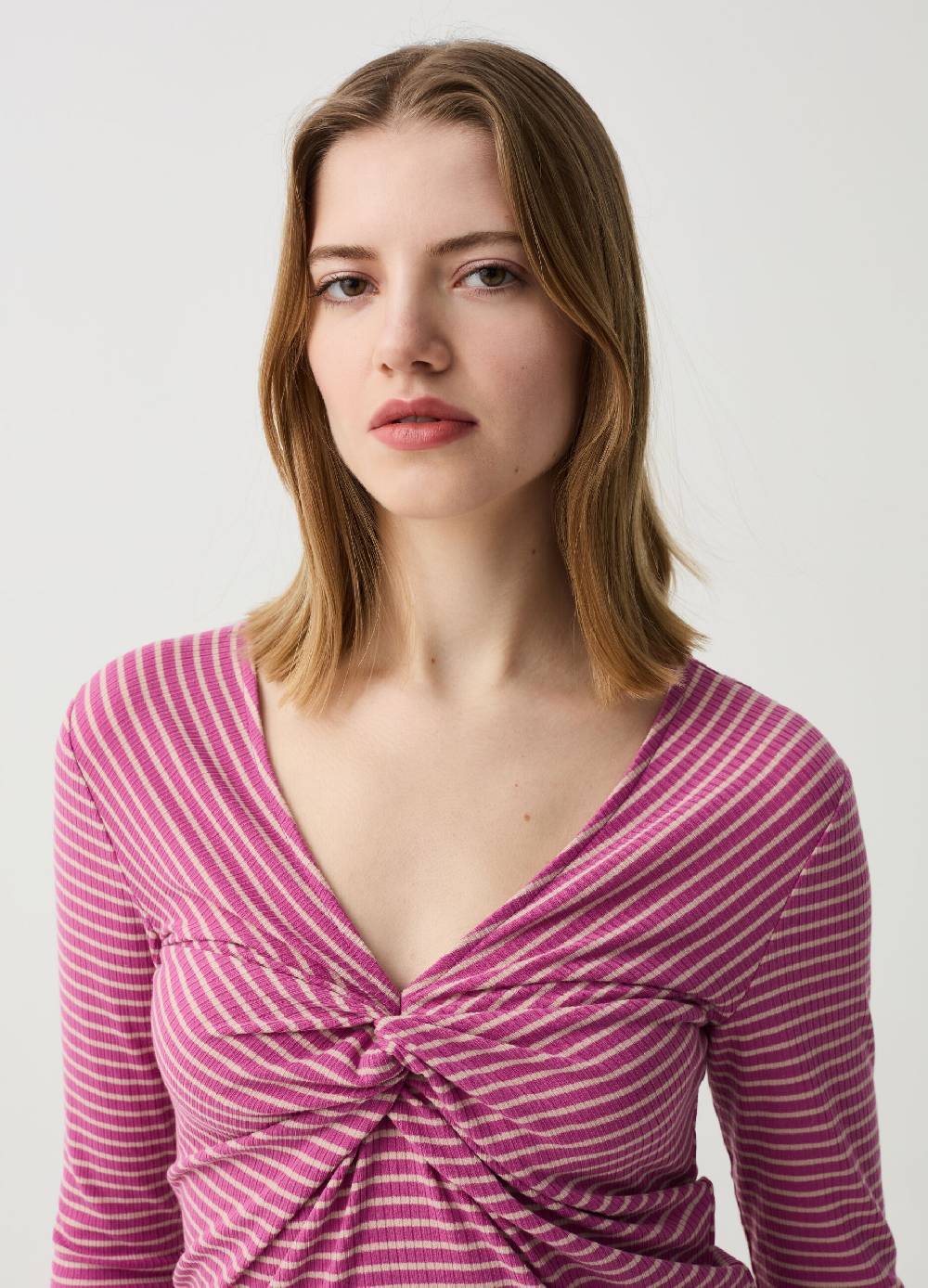 Ovs T-shirt a righe con maniche lunghe e nodo Spedizione gratuita