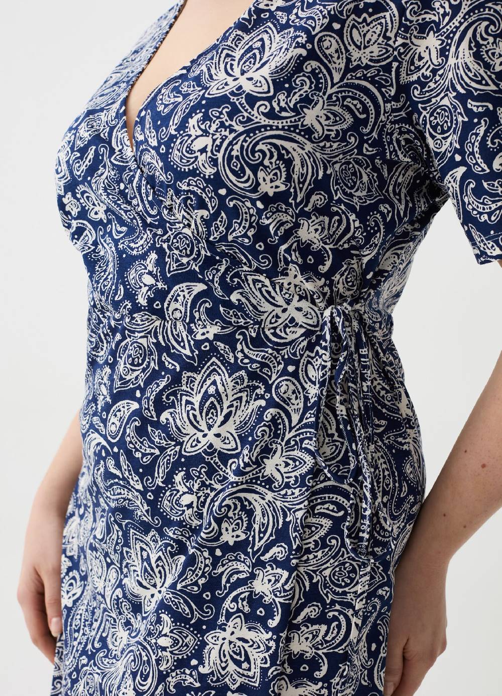 Ovs Abito corto a portafoglio stampa paisley Curvy Sconto