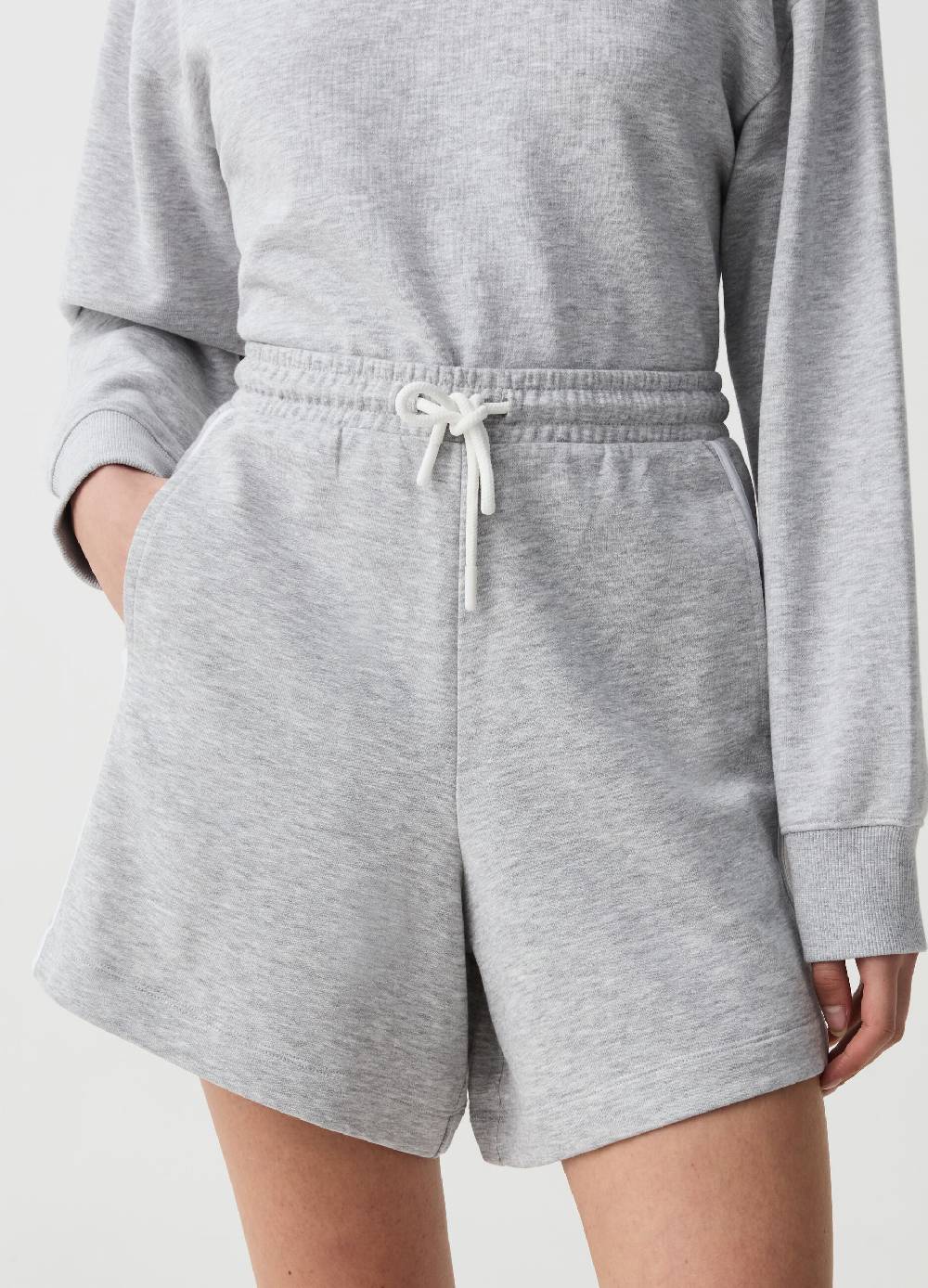 Ovs Bermuda jogger Essential con profili rigati Negozio